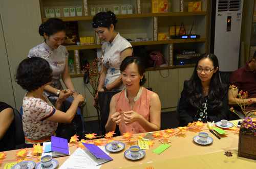 �������а���֧��������г��ڲ�ϯ��Ϸ����Լ����ĵø���