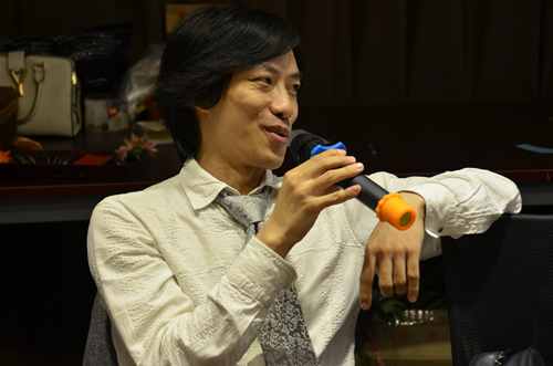 ���ݴ�ѧ��ýѧԺ�����ݸ������ڲ�ϯ��Ϸ����Լ����ĵø���